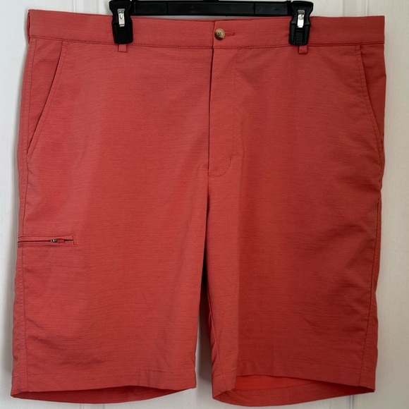 GREG NORMAM GOLF SHORTS. EXCELLENT CONDITION. MOISTURE WICK. SOFT 4 WAY STRETCH - Picture 7 of 11